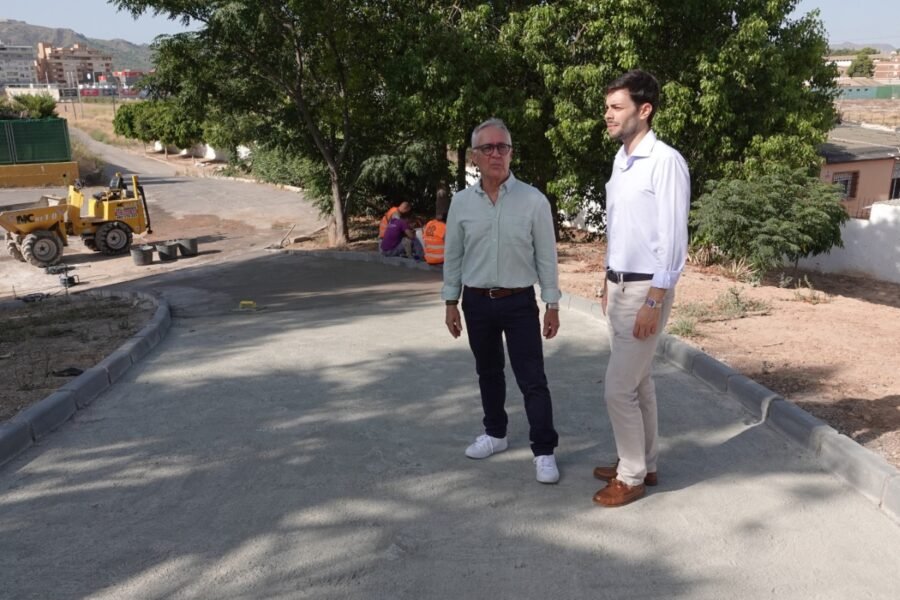 Más de 192.000 euros en mejoras para Los Barreros dentro del compromiso municipal con barrios y diputaciones Más de 192.000 euros en mejoras para Los Barreros dentro del compromiso municipal con barrios y diputaciones