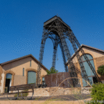 Visitas nocturnas con observación astronómica, rutas guiadas y talleres infantiles en La Mina Las Matildes