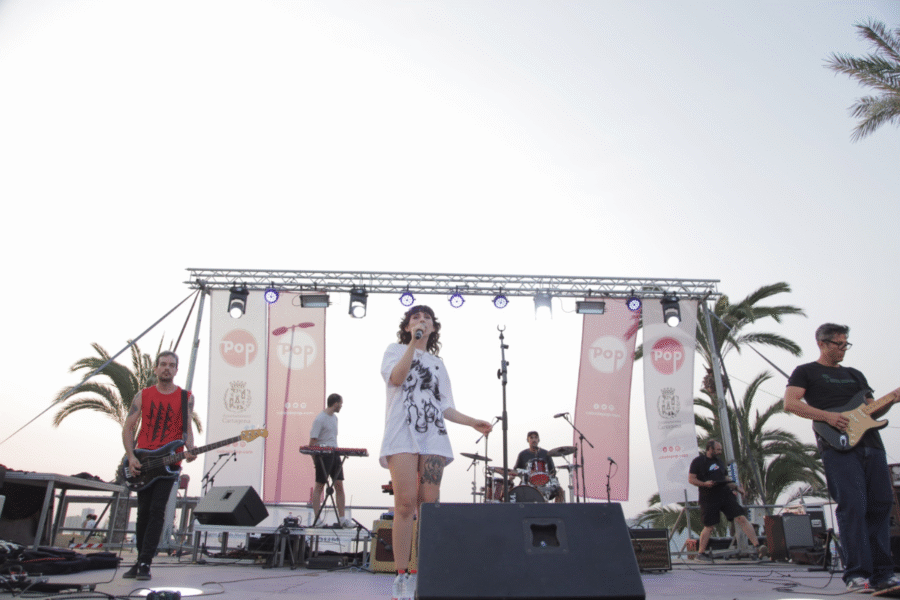 El festival Cabo de Pop reúne a cerca de 7.000 asistentes con su homenaje a la música y al entorno natural de Cabo de Palos El festival Cabo de Pop reúne a cerca de 7.000 asistentes con su homenaje a la música y al entorno natural de Cabo de Palos