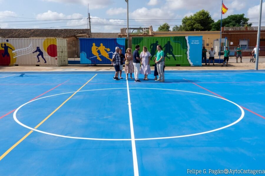 Las primeras siete pistas exteriores estarán terminadas y en uso en septiembre tras una inversión de más de 300.000 euros Las primeras siete pistas exteriores estarán terminadas y en uso en septiembre tras una inversión de más de 300.000 euros