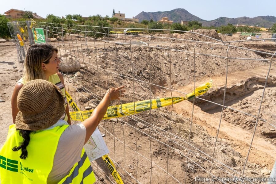 Bosque Romano recupera 90 metros de frentes de cantera romana sepultados bajo 7 metros de escombros