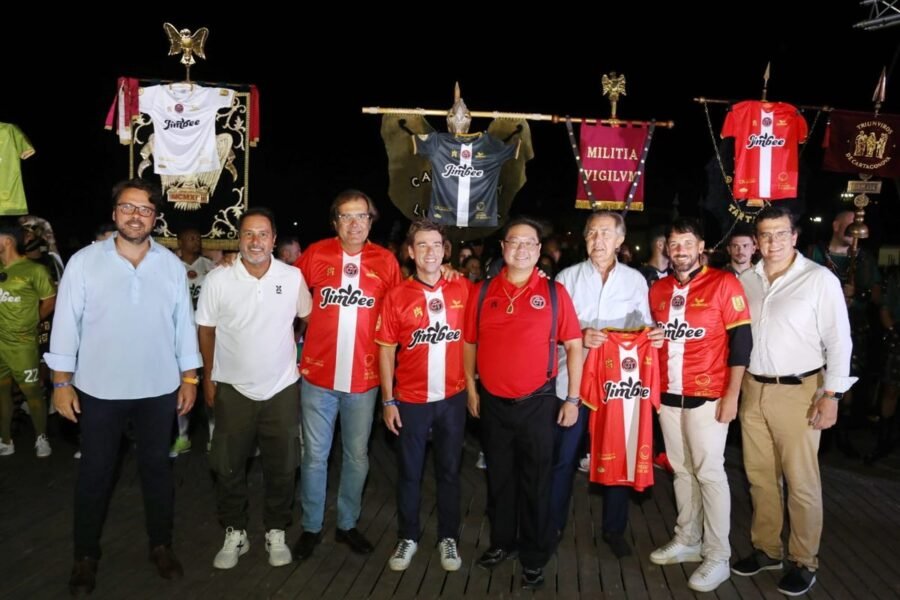 La Ocean Race se convierte en el marco de presentación de la nueva equipación del Jimbee