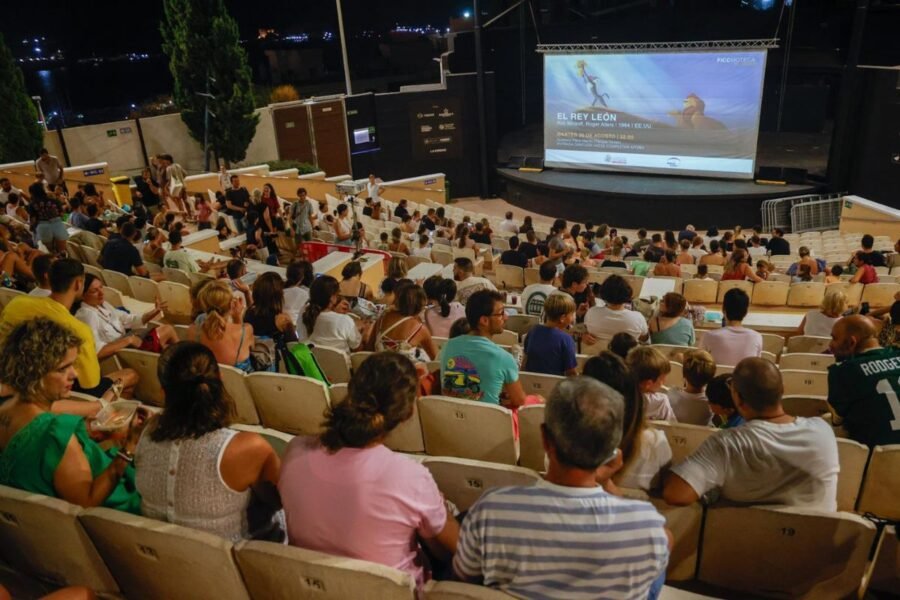 Más de 3.000 personas disfrutan de la Ficcmoteca de verano en Cartagena