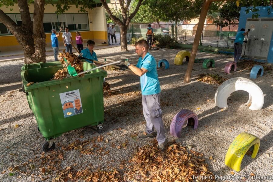El Ayuntamiento ultima los trabajos de mantenimiento y limpieza en colegios a unos días del inicio del curso escolar El Ayuntamiento ultima los trabajos de mantenimiento y limpieza en colegios a unos días del inicio del curso escolar
