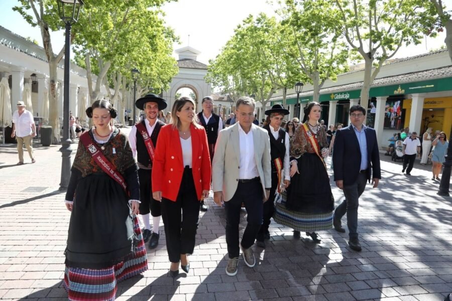 La alcaldesa urge al Ministerio a unir con trenes híbridos Cartagena y Madrid mientras electrifica la línea