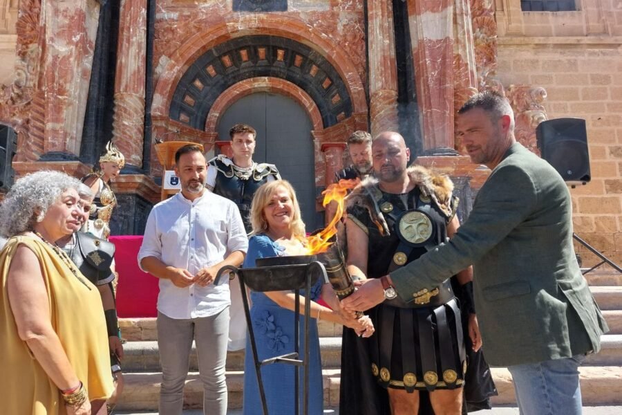 El Fuego del Iter Ignis emprende sumMarcha desde Caravaca de la Cruz 1 Salida del VI Iter Ignis, Ruta del Fuego Sagrado, desde Caravaca de la Cruz