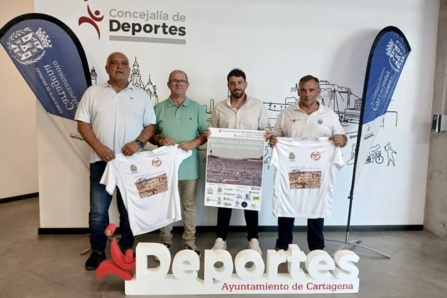 Cartagena alberga este domingo una travesía a nado en el puerto con la participación de deportistas internacionales y olímpicos Cartagena alberga este domingo una travesía a nado en el puerto con la participación de deportistas internacionales y olímpicos