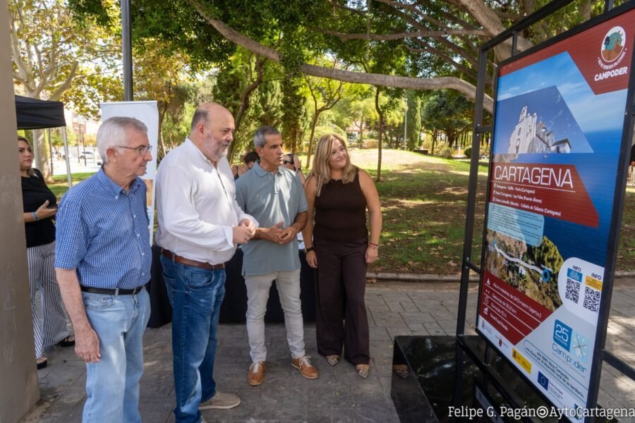 La red de senderos Campoder se presenta en una exposición itinerante con parada en Cartagena La red de senderos Campoder se presenta en una exposición itinerante con parada en Cartagena