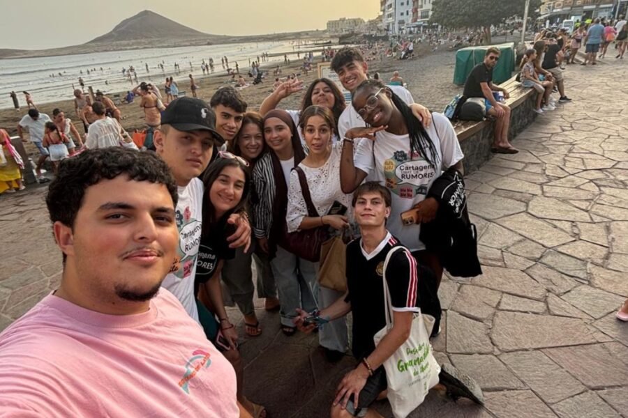 Cartagena difunde a toda España la Estrategia Antirumores en la Cumbre Juvenil celebrada en Canarias Cartagena difunde a toda España la Estrategia Antirumores en la Cumbre Juvenil celebrada en Canarias