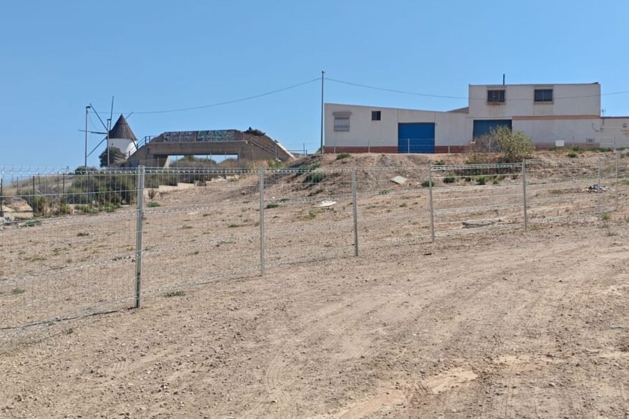 Casco Antiguo adjudica la descontaminación del solar de Los Mateos por un 20% menos de su presupuesto Casco Antiguo adjudica la descontaminación del solar de Los Mateos por un 20% menos de su presupuesto