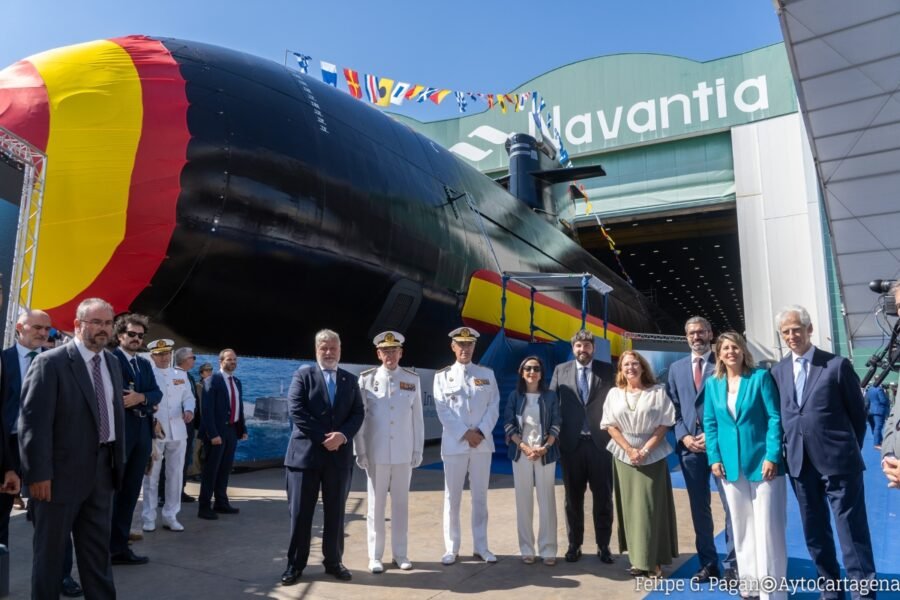 Cartagena celebra un hito histórico con la puesta a flote del S-82 Narciso Monturiol, el segundo submarino de la serie 80 Cartagena celebra un hito histórico con la puesta a flote del S-82 Narciso Monturiol, el segundo submarino de la serie 80