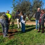 El Ayuntamiento y la Entidad del Polígono de Santa Ana firman un convenio de 175.000 euros para el mantenimiento del residencial