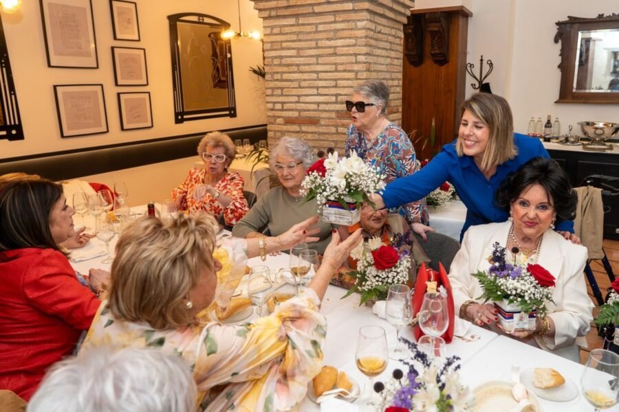 Fallece María Isabel López Martínez, Nazarena Mayor de la Semana Santa 1991