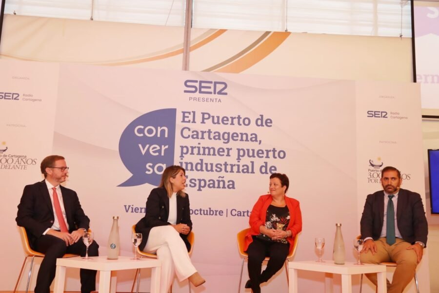 Empresas e instituciones avalan al puerto de Cartagena como motor económico de la Región Empresas e instituciones avalan al puerto de Cartagena como motor económico de la Región