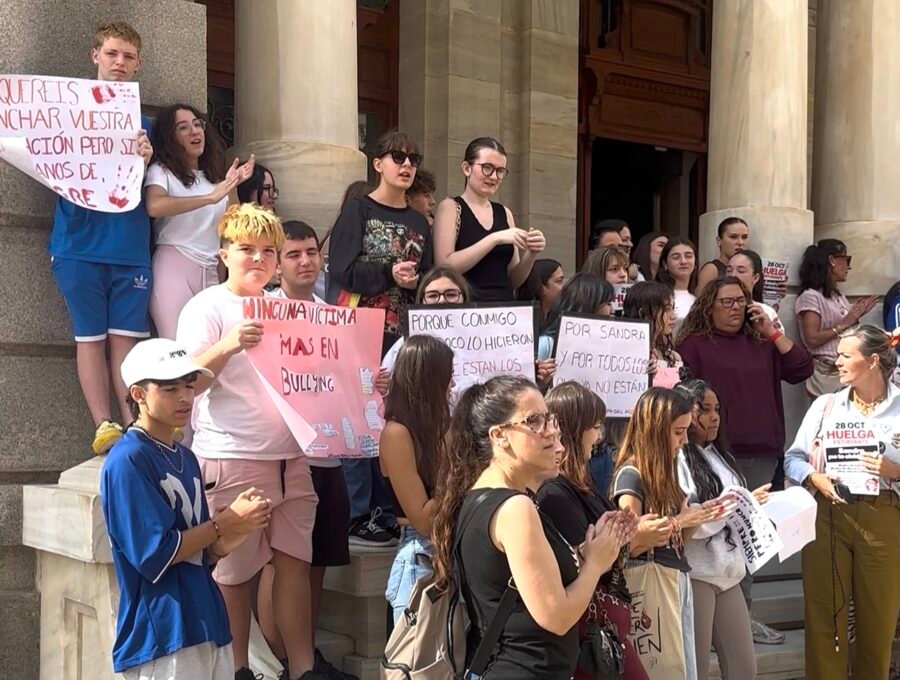 MC propone una declaración institucional en apoyo a las víctimas de acoso escolar MC propone una declaración institucional en apoyo a las víctimas de acoso escolar