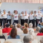 El proyecto Vecino del Barrio reúne a más de un centenar de mayores en una jornada de convivencia en Canteras