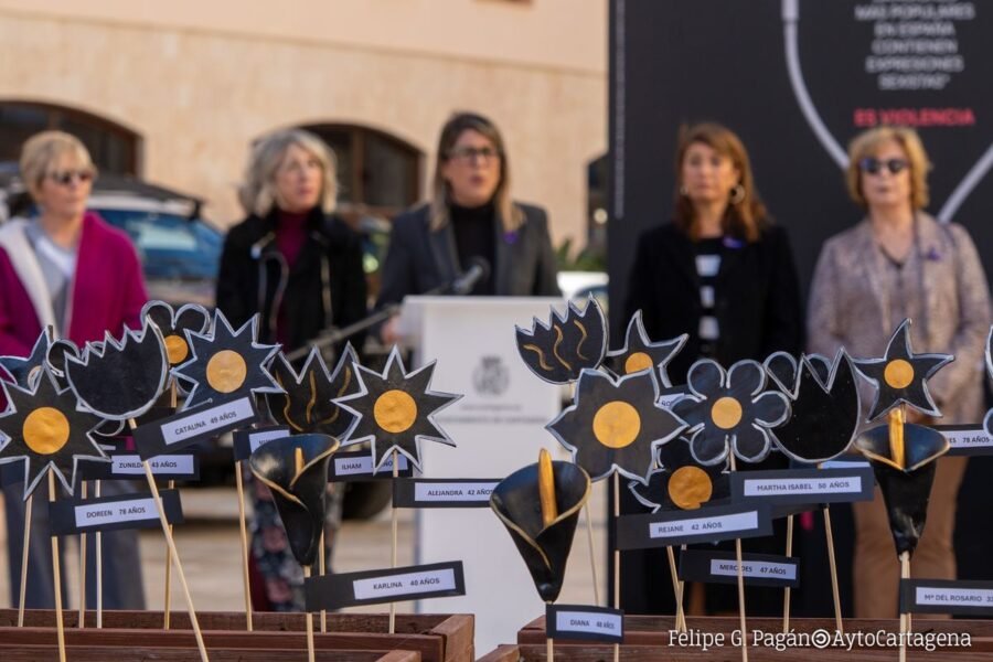 La alcaldesa subraya en el 25N el papel de la prevención y la protección de las víctimas de violencia machista La alcaldesa subraya en el 25N el papel de la prevención y la protección de las víctimas de violencia machista