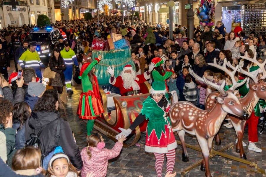 El desfile de Papá Noel recorrerá el centro de Cartagena este domingo