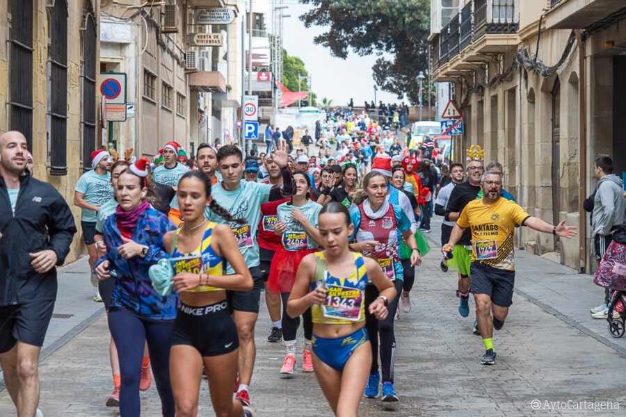 Cortes de tráfico y limitaciones de carga y descarga este miércoles en Cartagena por la carrera San Silvestre
