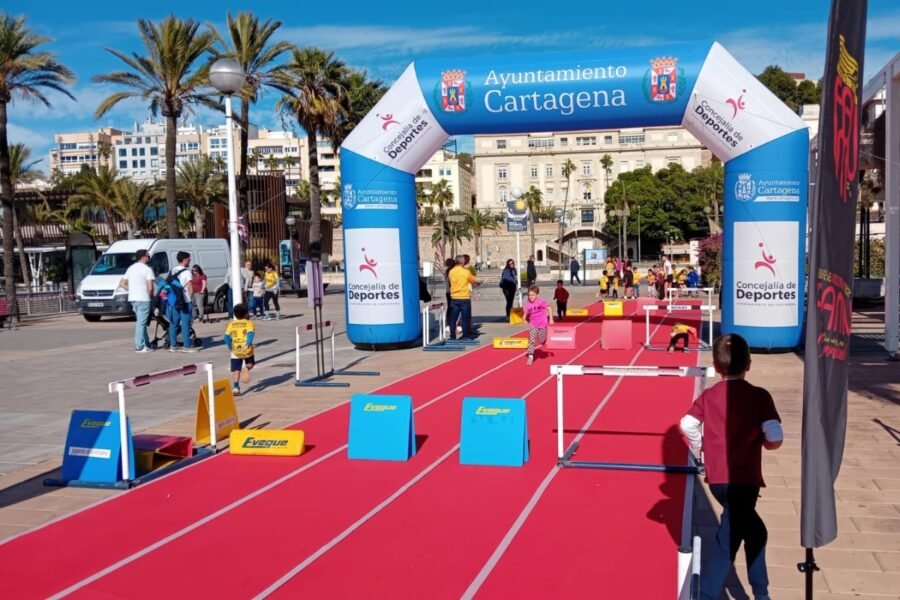 Cartagena juega al ‘Atletismo en la Calle’ con un sinfín de actividades en el puerto Cartagena juega al ‘Atletismo en la Calle’ con un sinfín de actividades en el puerto