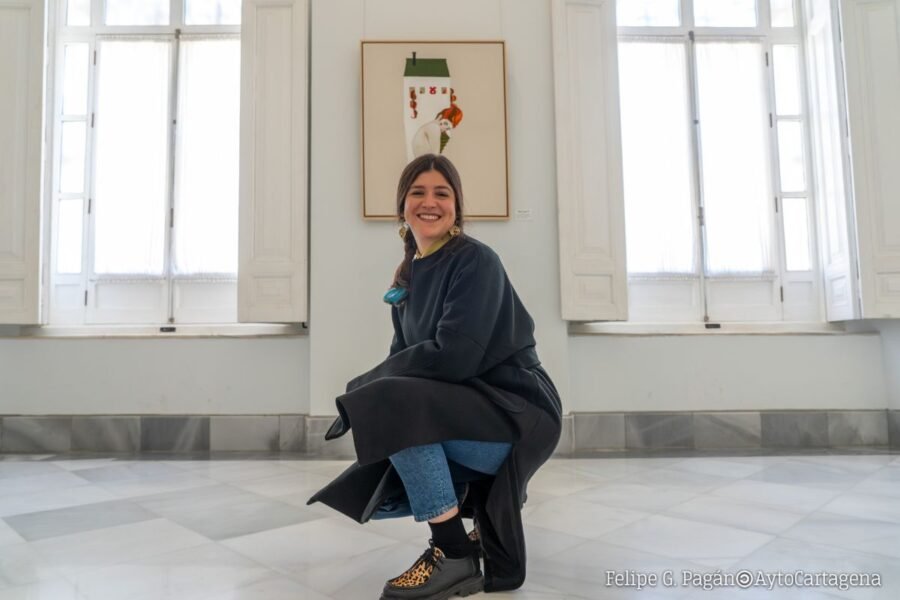 Rocío «La Pequeña» une los conceptos cuerpo y hogar en su exposición del Palacio Consistorial Rocío «La Pequeña» une los conceptos cuerpo y hogar en su exposición del Palacio Consistorial