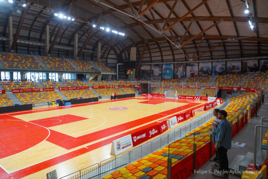 El Palacio de Deportes de Cartagena estrena nueva iluminación y mejora su accesibilidad con una inversión que ronda los 600.000 euros