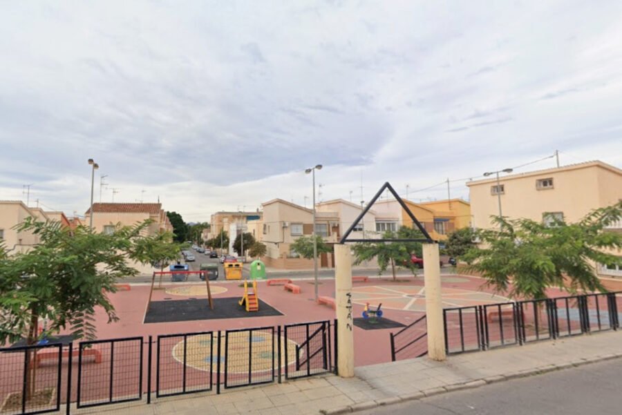 La plaza Carmen Conde de Barrio de Peral contará con elementos para combatir las olas de calor dentro de un proyecto piloto 2 Plaza de Carmen Conde en el Barrio Peral