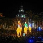 La luz y la magia de la Navidad sobrevuelan el cielo de Cartagena