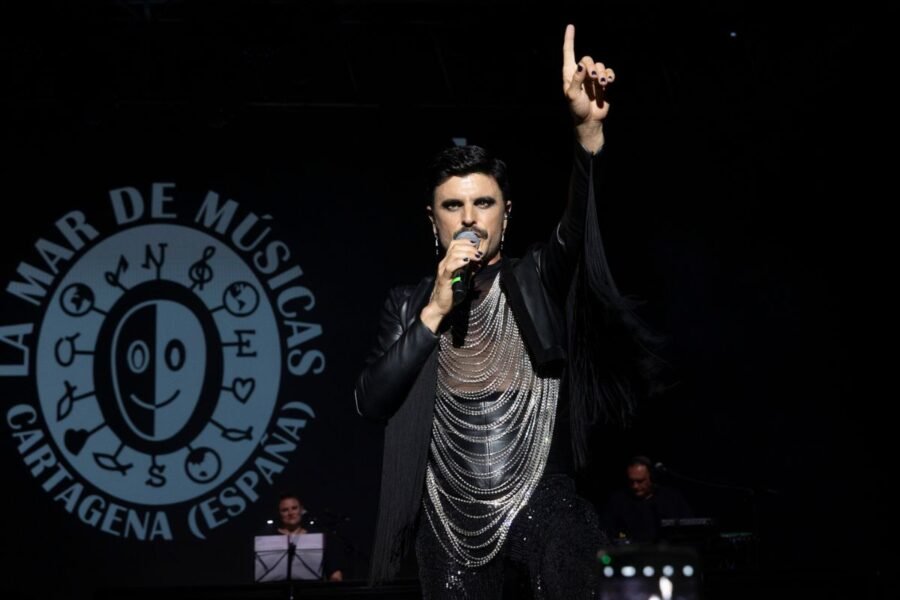 Rodrigo Cuevas, primer artista confirmado para La Mar de Músicas 2026 2 Imagen de archivo del concierto de Rodrigo Cuevas en La Mar de M?sicas 2023