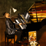 El pianista Manuel López ofrece un concierto de Navidad este viernes en El Luzzy