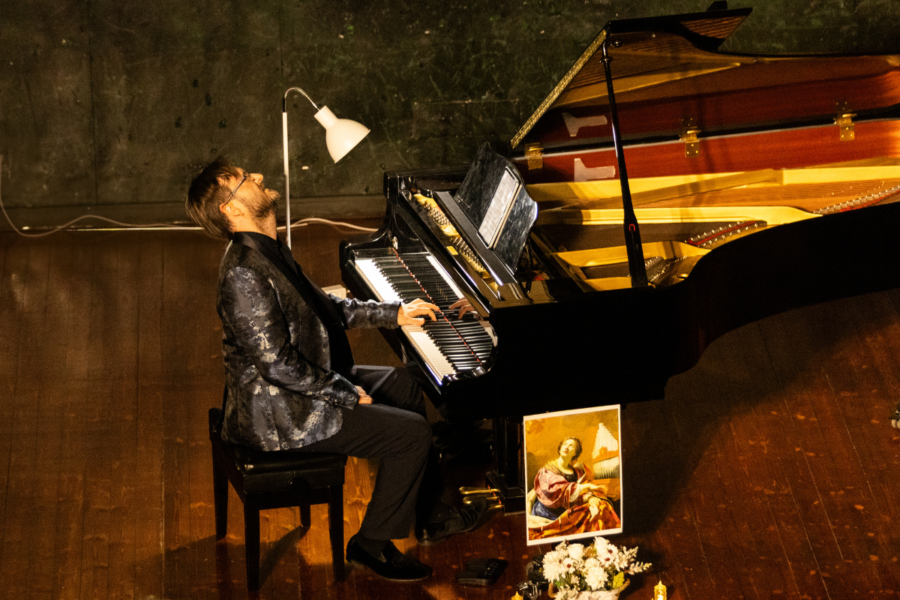 El pianista Manuel López ofrece un concierto de Navidad este viernes en El Luzzy