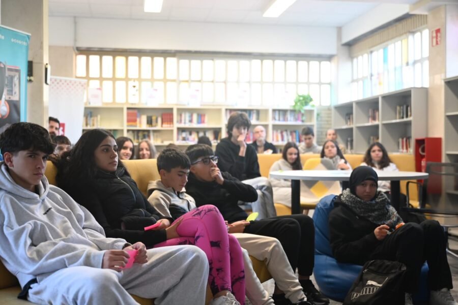 La escritora Beatriz Giménez de Ory protagoniza el primer encuentro del Premio Hache 2026