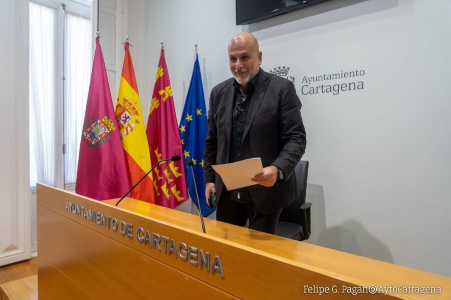 El Ayuntamiento solicita a Costas mayor agilidad en la renovación de chiringuitos y servicios de temporada