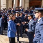 Los nuevos alumnos de la Academia General del Aire visitan el Palacio Consistorial