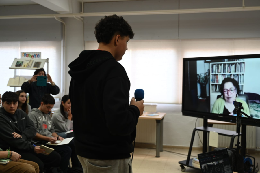 La poeta mexicana Maricela Guerrero protagoniza el nuevo episodio del podcast Hableemos de Radio Mandarache 2 La poeta mexicana Maricela Guerrero protagoniza el nuevo episodio del podcast Hableemos de Radio Mandarache