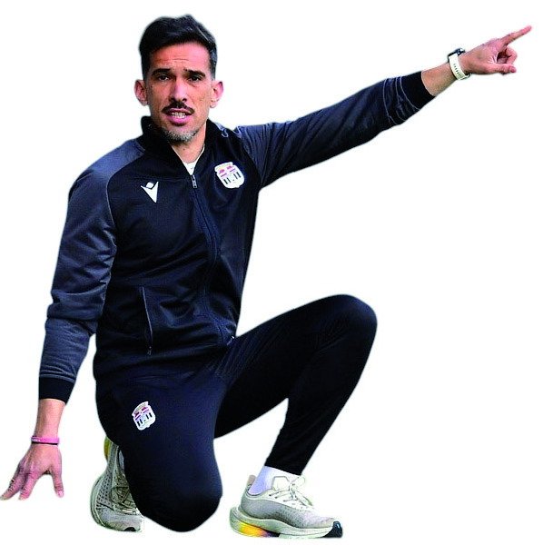 Raúl Guillén «Ahora mismo no pienso en mi continuidad, solo en el Marbella» (Video)