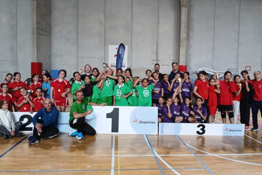 El Ayuntamiento acerca el fútbol sala a los colegios