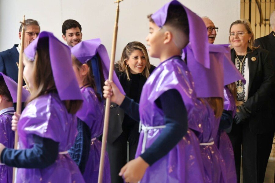 Cartagena siembra su futuro cofrade con la primera Procesión de los Querubines