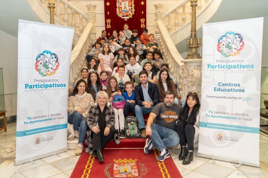 El programa de Presupuestos Participativos cierra su fase de visitas al Palacio Consistorial con la participación de más de 2.000 alumnos