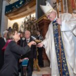 La Ofrenda de la Onza de Oro a la Patrona pide protección para los más vulnerables ante los efectos de la guerra