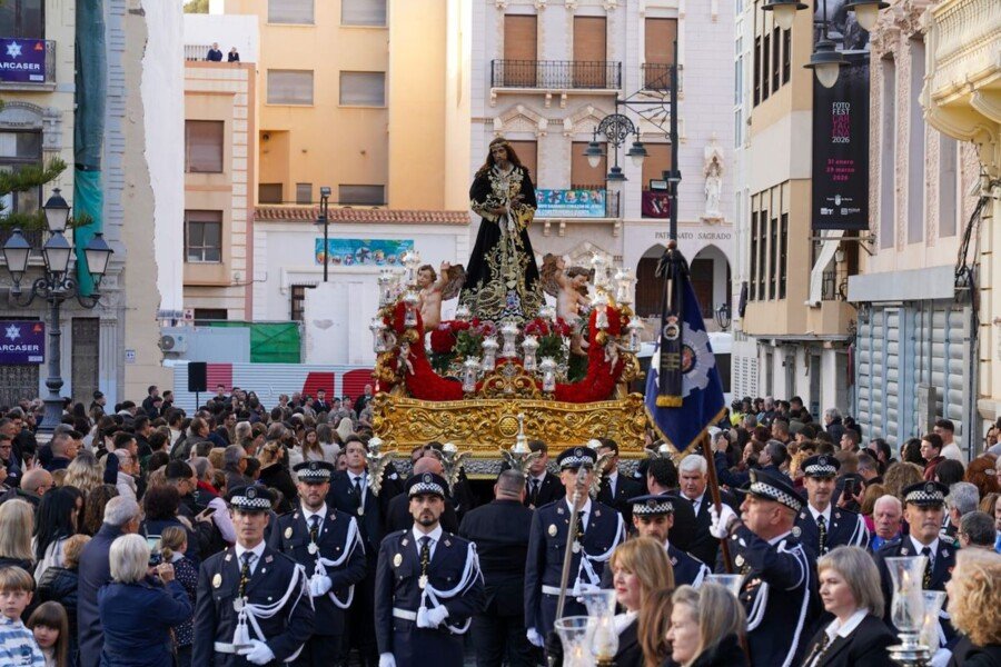 El Cristo de la Divina Misericordia recorre en Vía Crucis el casco histórico de Cartagena 2 Procesi?n del V?a Crucis del Cristo de la Divina Misericordia Viernes Santo 2026