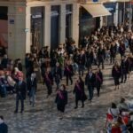 La Corporación municipal sigue al Sepulcro en la procesión del Santo Entierro