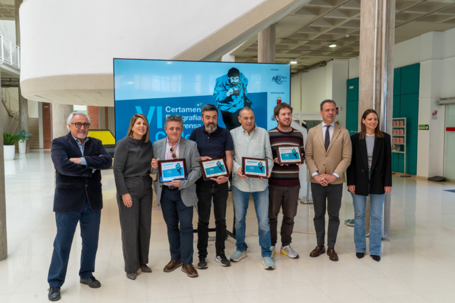 El VI Certamen de Fotoperiodismo Carlos Gallego premia la veracidad de la imagen e inaugura su exposición en El Luzzy