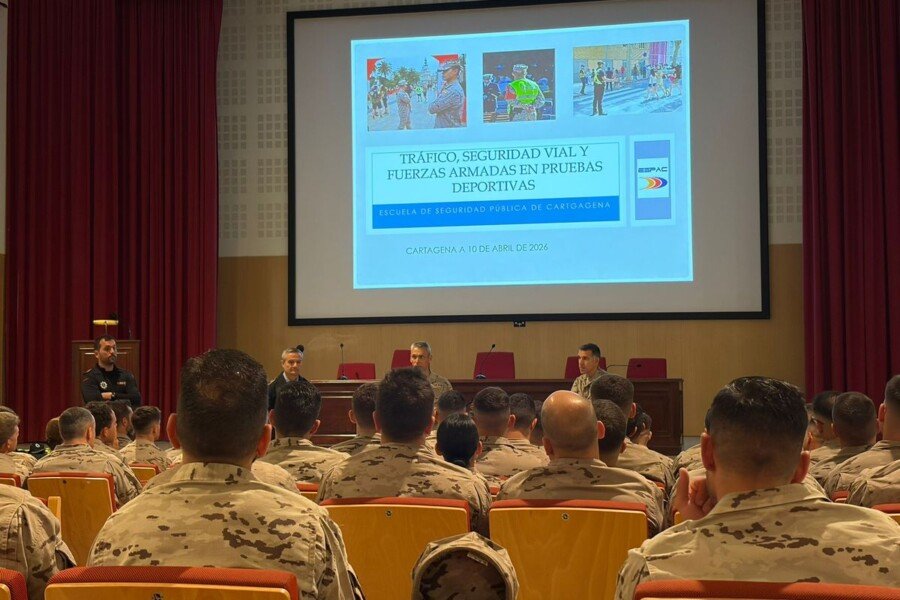 La ESPAC imparte una jornada de capacitación vial en la Escuela de Infantería de Marina de cara a la Ruta de las Fortalezas 2 La ESPAC imparte una jornada de capacitaci?n vial en la Escuela de Infanter?a de Marina de cara a la Ruta de las Fortalezas