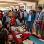 La V Feria de FP del IES Mediterráneo se convierte en punto de encuentro de alumnos, empresas y entidades de la comarca