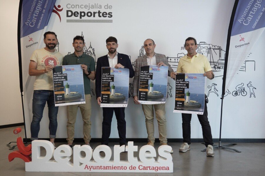 Cerca de medio millar de atletas participan este sábado en el Triatlón Puerto de Cartagena 2 Triatl?n Puerto de Cartagena