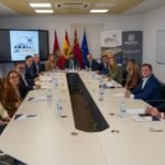 Ayuntamiento, Comunidad y patronal unen fuerzas para desbloquear suelo industrial y accesos en Los Camachos