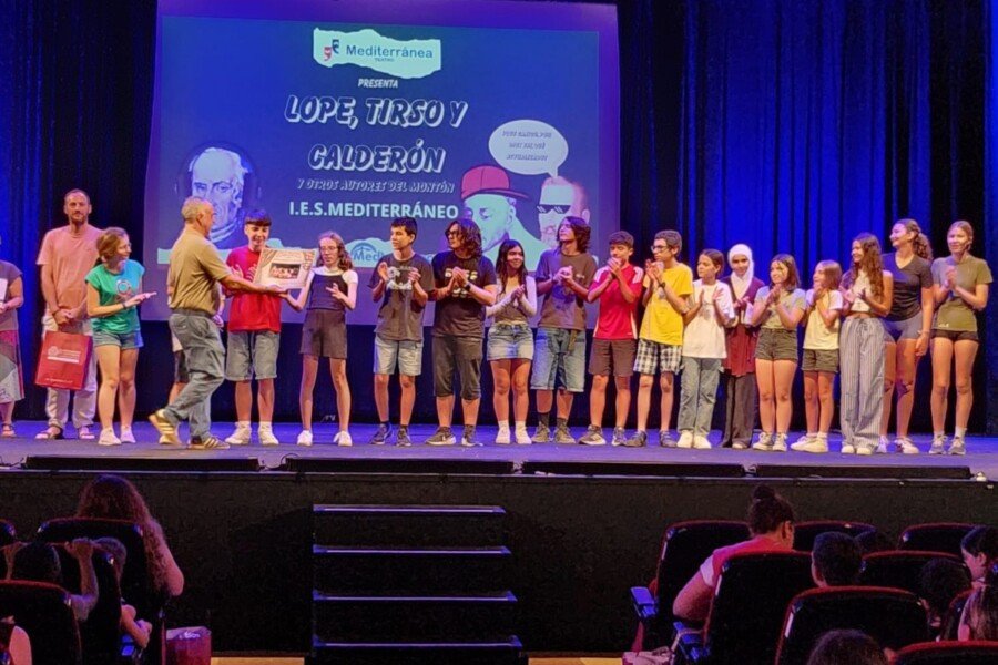 La Muestra de Teatro Escolar de Cartagena clausura una edición con más de 300 jóvenes y 2.600 espectadores 2 La XXXVI Muestra de Teatro Escolar de Cartagena clausura una edici?n con m?s de 300 j?venes y 2.600 espectadores