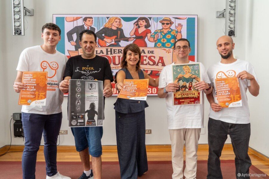 La Fundación SOI se sube al escenario para cumplir el sueño de sus usuarios de viajar a Disneyland París 2 Presentaci?n de la obra teatro de la Fundaci?n SOI 'La herencia de la duquesa'